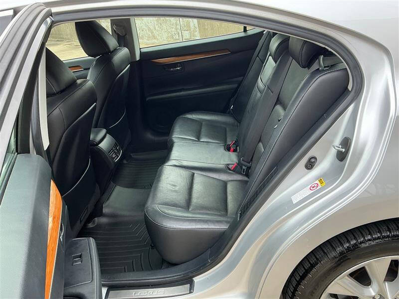 2014 Lexus ES 300h