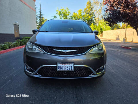 2018 Chrysler Pacifica Touring L