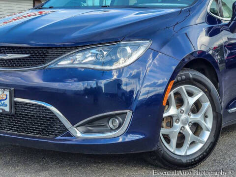 2017 Chrysler Pacifica Touring-L