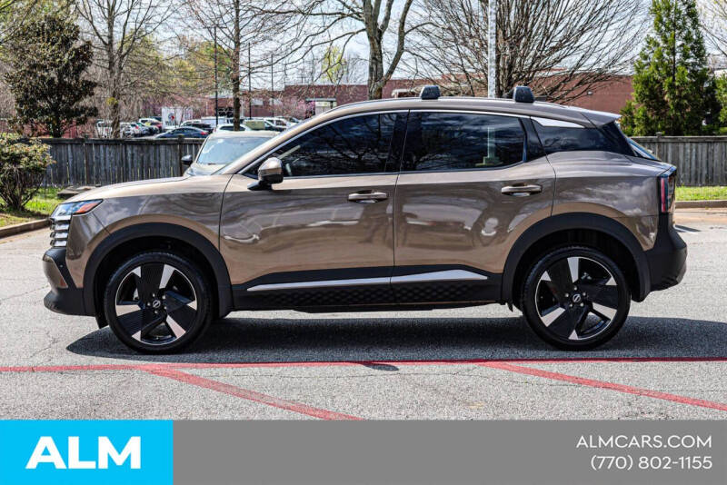 2025 Nissan Kicks SR