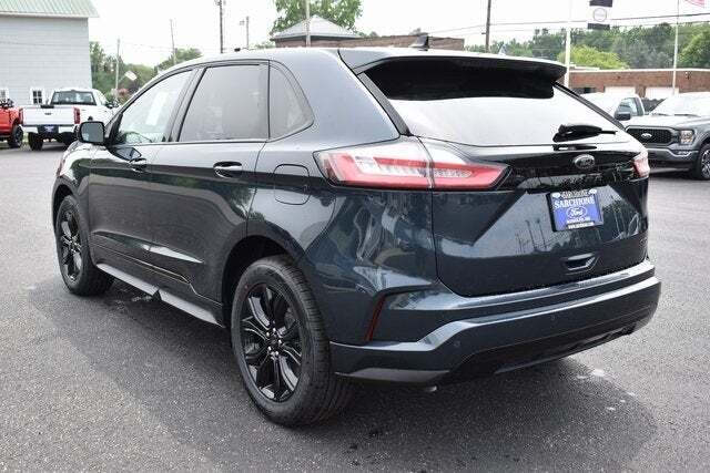 2023 Ford Edge SE