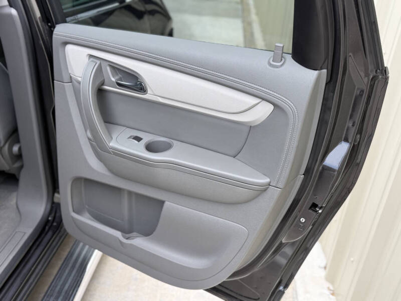 2017 Chevrolet Traverse LS