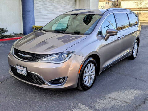 2018 Chrysler Pacifica for sale at Inland Auto Sales in Upland CA