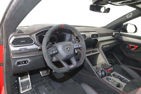 2024 Lamborghini Urus Performante