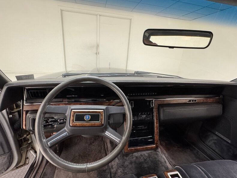 1983 Lincoln Continental