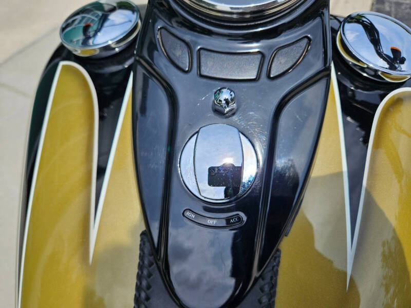 2009 Harley-Davidson FLSTSB CrossBones