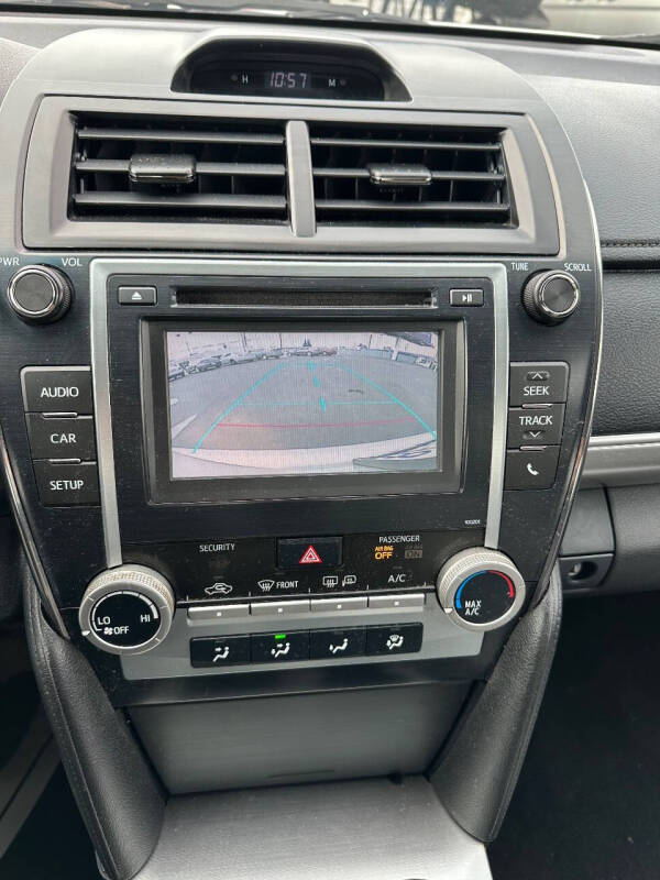 2014 Toyota Camry SE