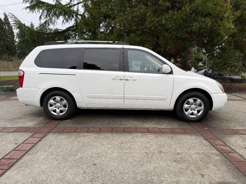 2008 Kia Sedona LX