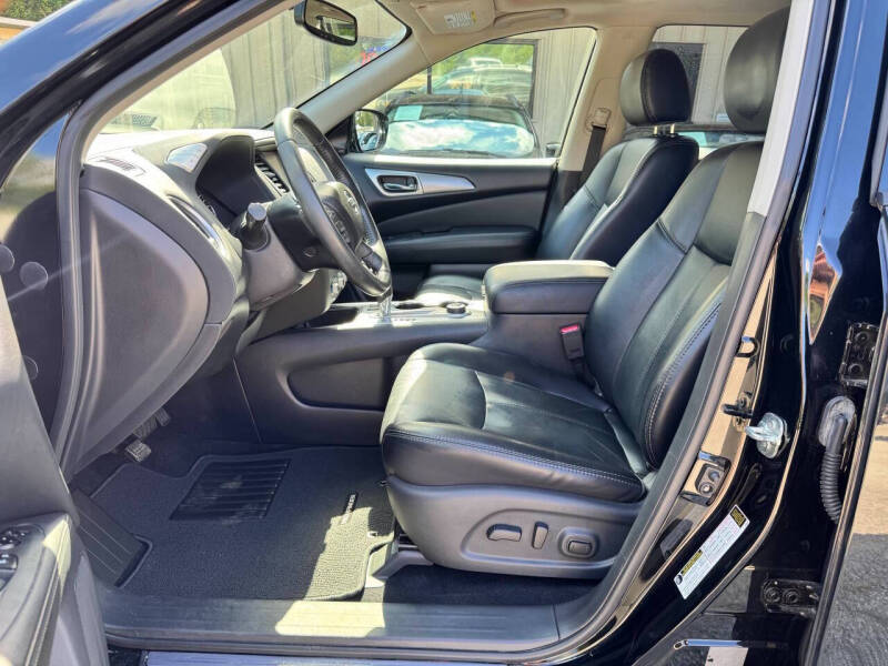 2017 Nissan Pathfinder SL