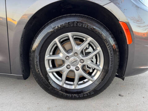 2022 Chrysler Pacifica Touring