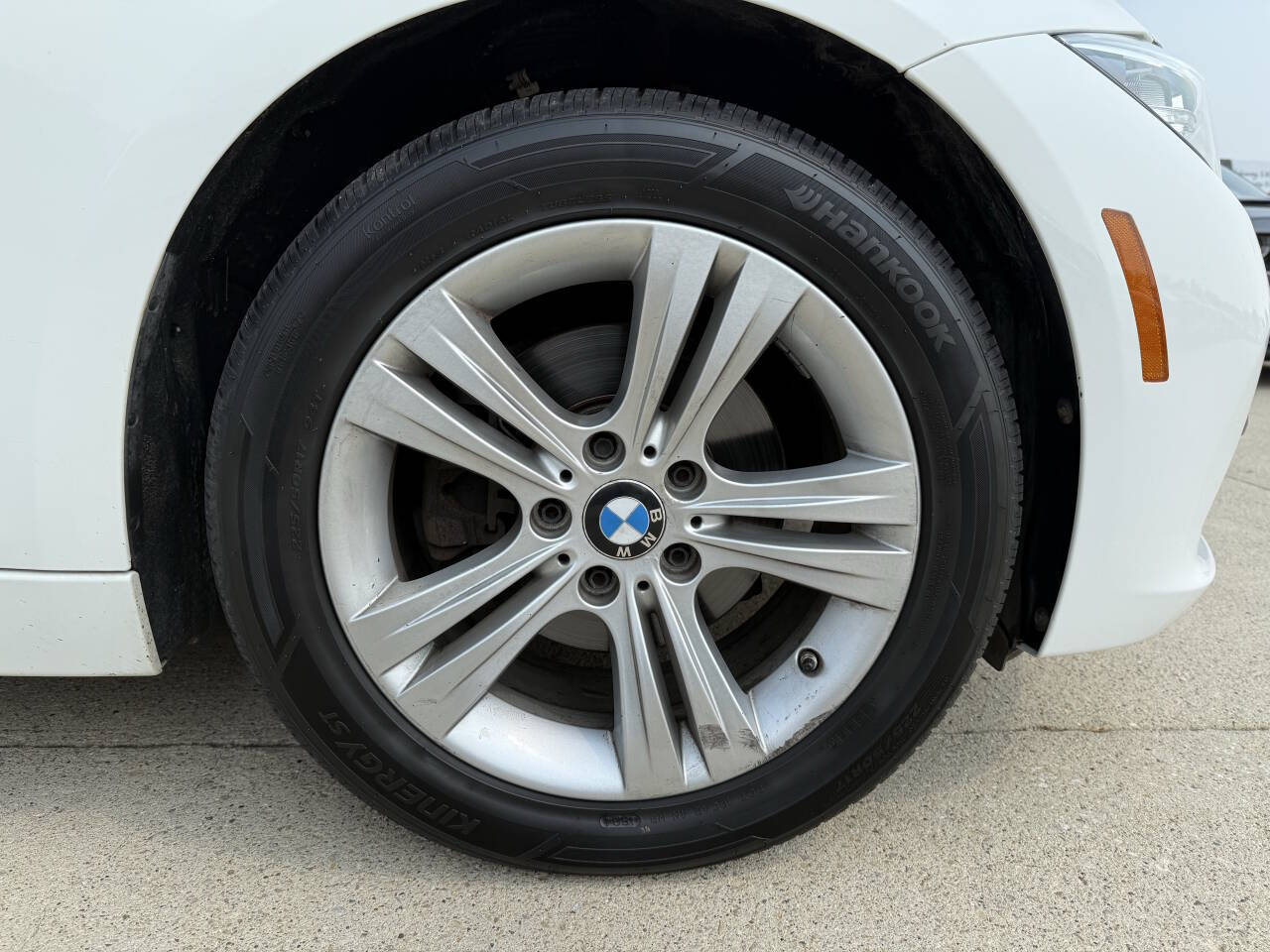 2017 Bmw 330i xDrive photo 9
