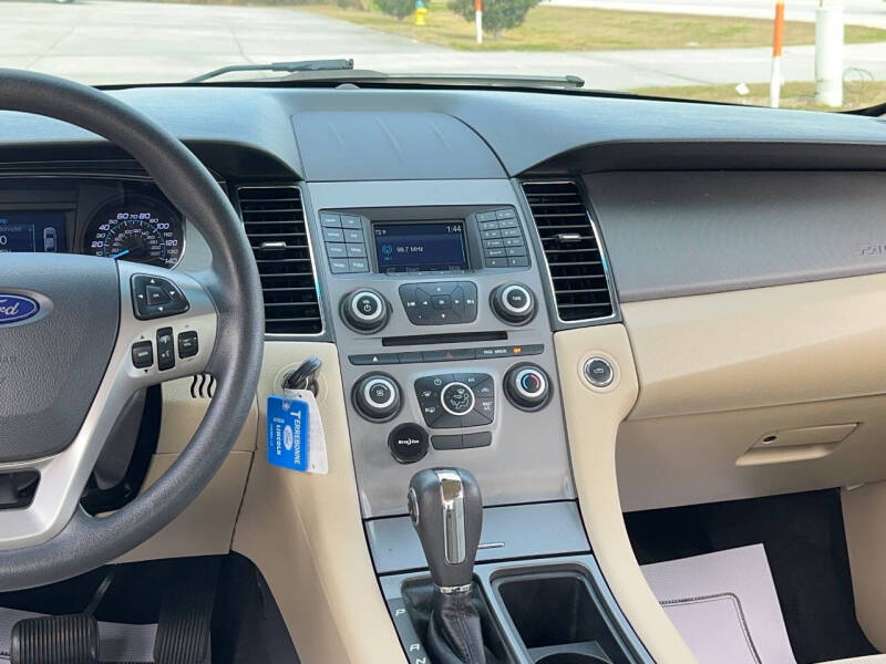 2019 Ford Taurus SE