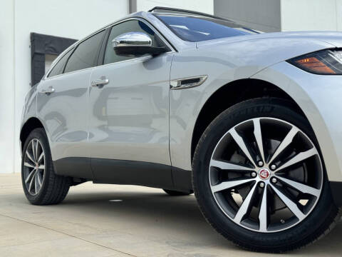 2017 Jaguar F-PACE 35t Prestige