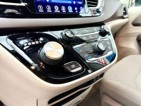 2017 Chrysler Pacifica Touring