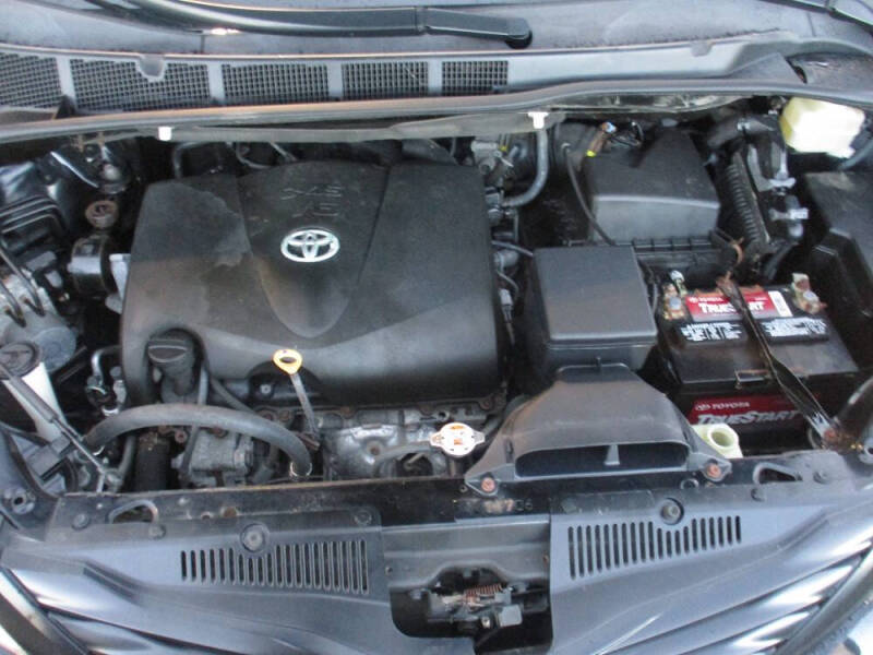 2017 Toyota Sienna L 7-Passenger