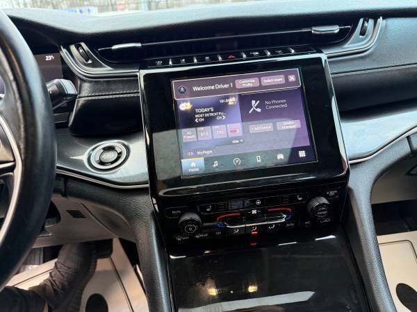 2021 Jeep Grand Cherokee L Laredo