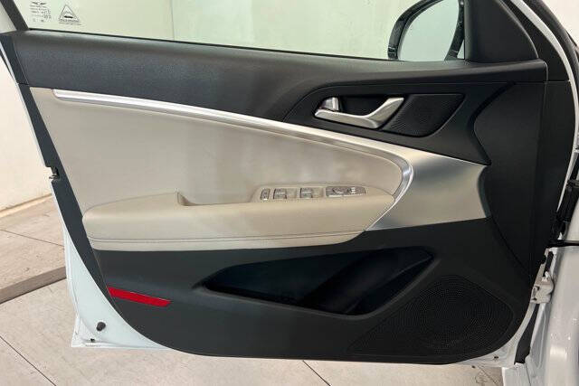 2025 Genesis G70