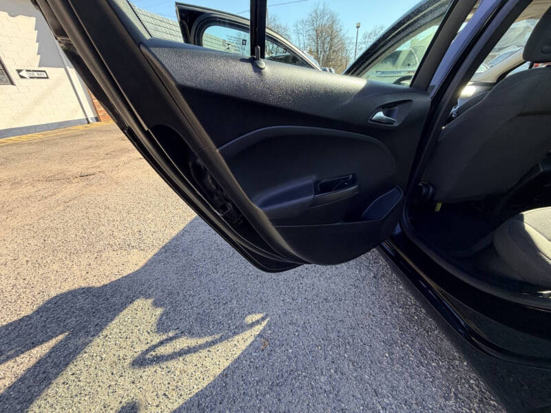 2018 Chevrolet Cruze LS Auto