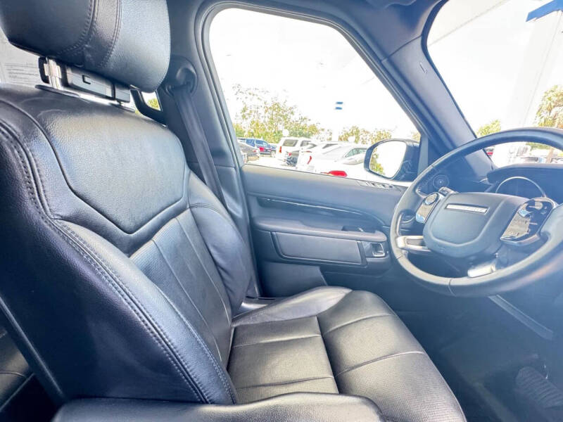 2020 Land Rover Discovery SE