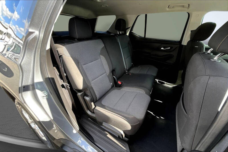 2021 Chevrolet Traverse LS