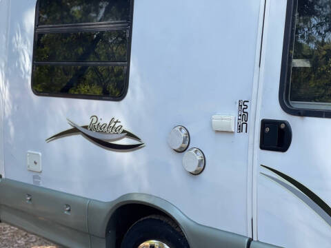 2002 Winnebago Rialta