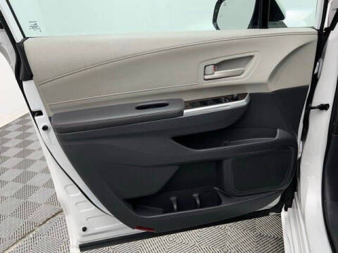 2024 Toyota Sienna LE 8-Passenger