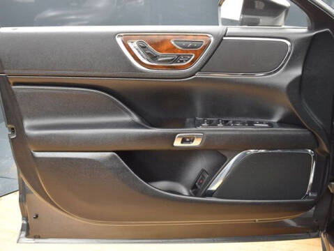 2017 Lincoln Continental Reserve