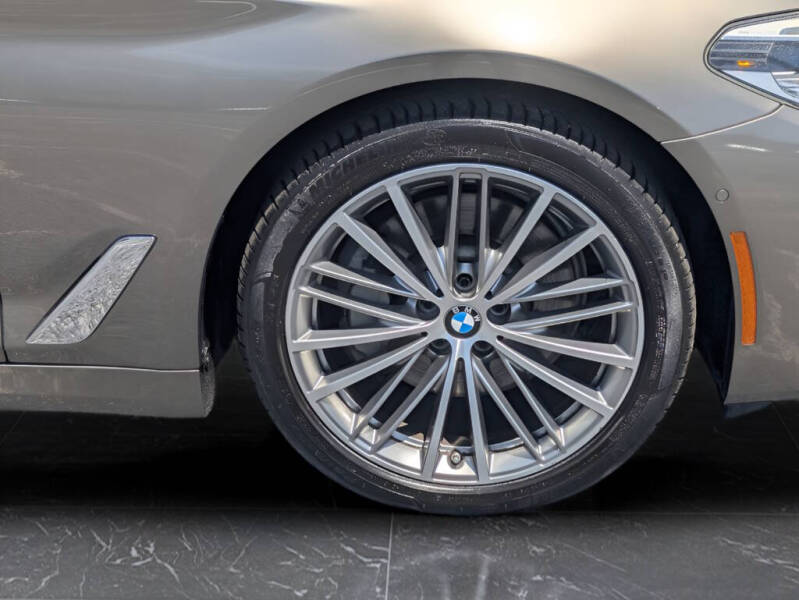 2017 BMW 5 Series 540i