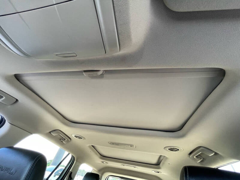 2019 GMC Acadia Denali