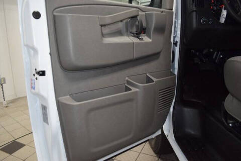 2025 Chevrolet Express 2500