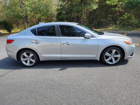 2013 Acura ILX 2.0L w/Tech