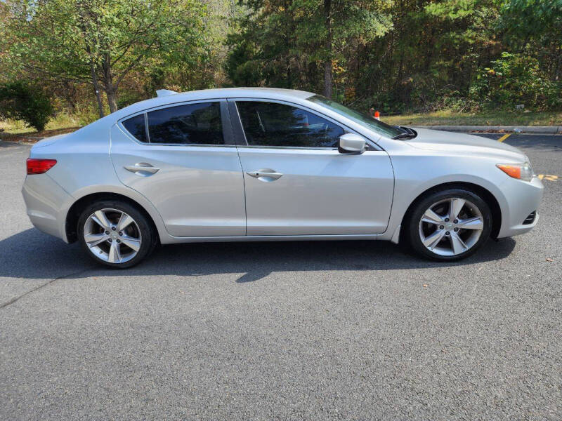 2013 Acura ILX 2.0L w/Tech