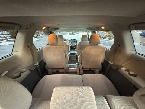 2012 Toyota Sienna