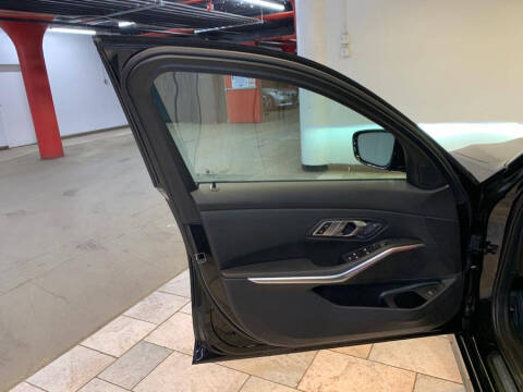 2023 BMW 3 Series 330i xDrive