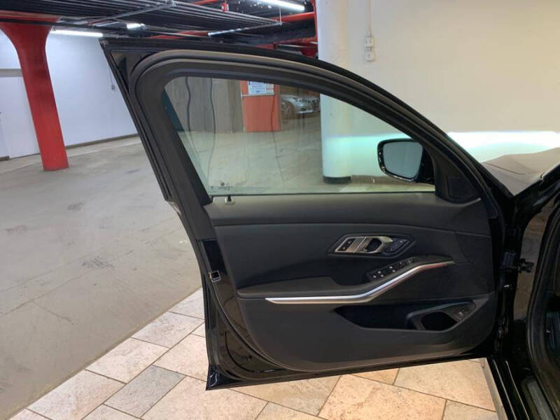 2023 BMW 3 Series 330i xDrive