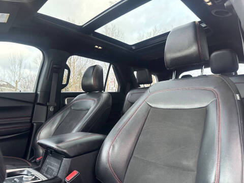 2022 Ford Explorer ST-Line