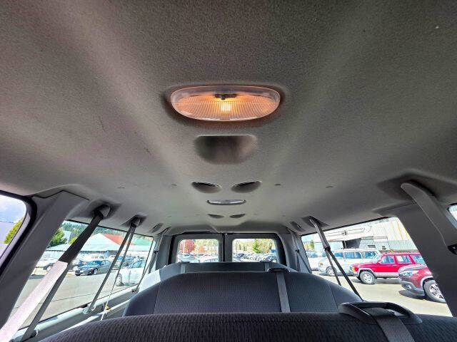 2011 Ford E-Series E-350 SD XLT