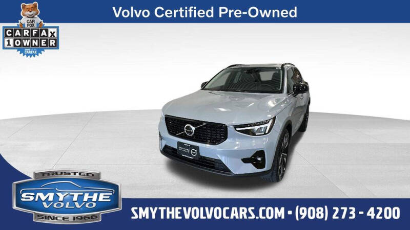 2024 Volvo XC40 B5 Plus Dark Theme