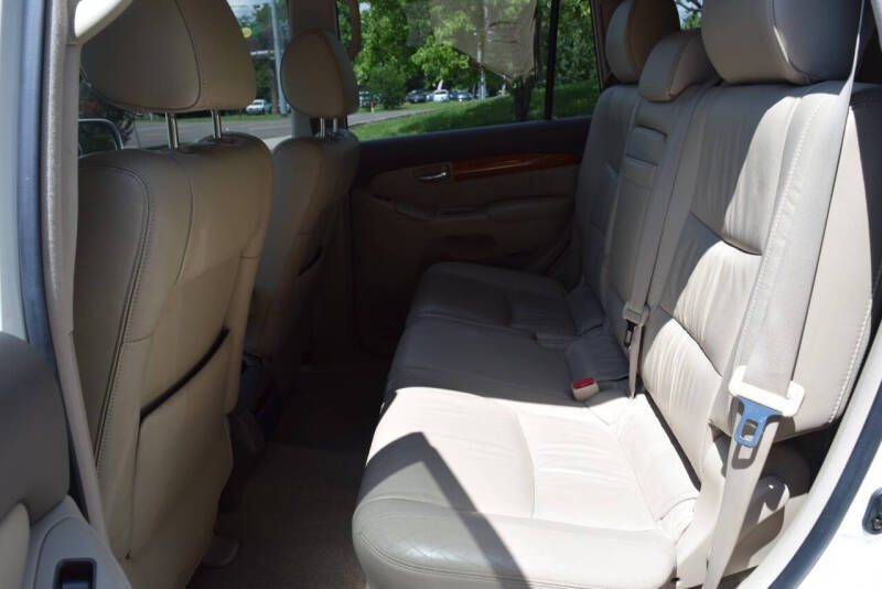 2004 Lexus GX 470