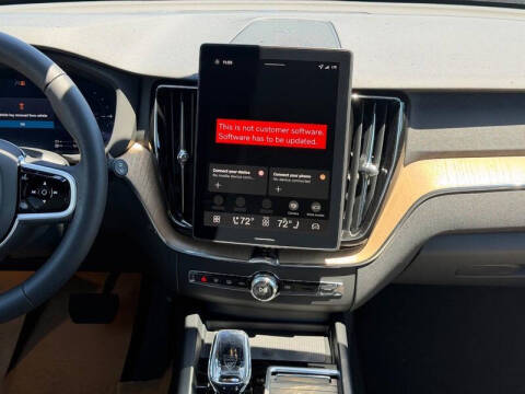 2026 Volvo XC60 T8 Plus