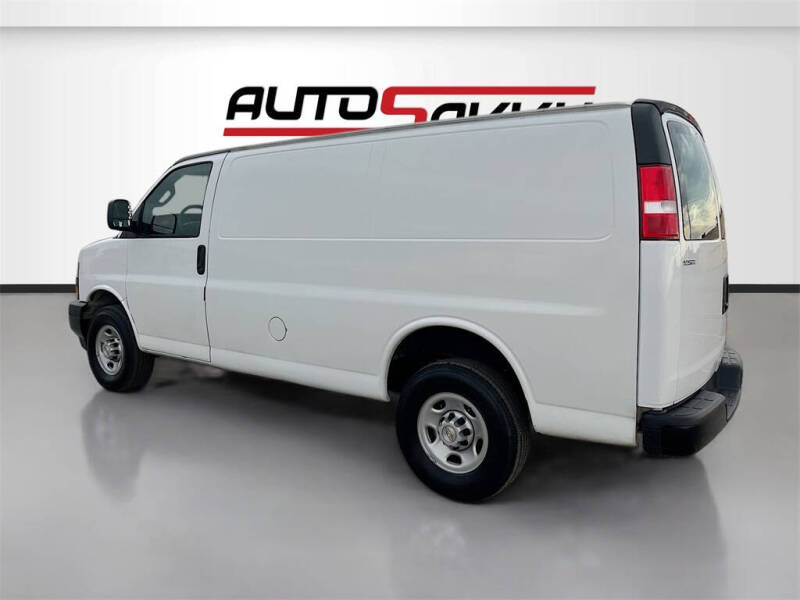2024 Chevrolet Express 2500