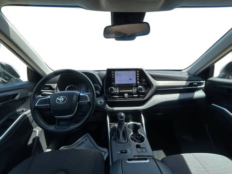 2022 Toyota Highlander L