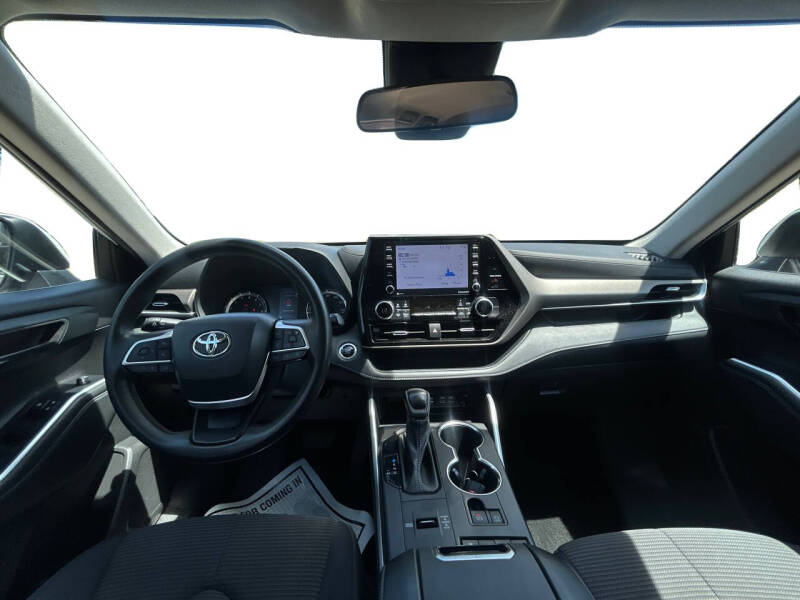 2022 Toyota Highlander L