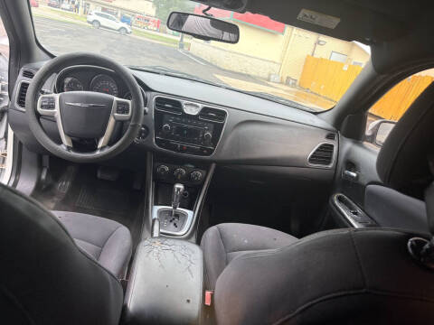 2013 Chrysler 200 Touring