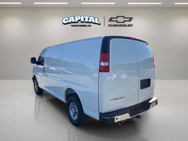 2025 Chevrolet Express 2500