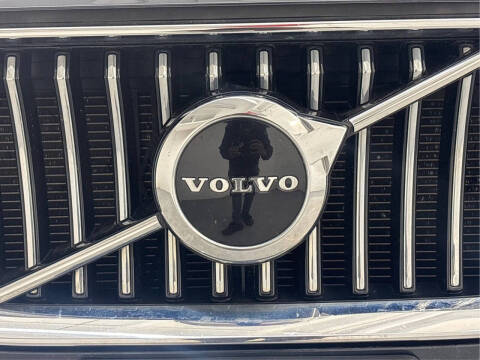 2021 Volvo XC90 T5 Momentum