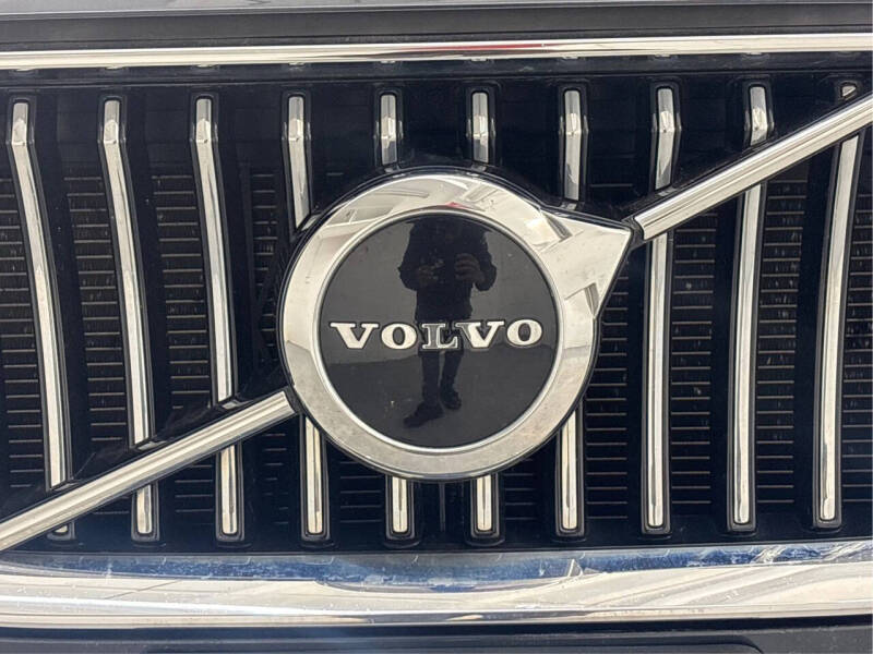 2021 Volvo XC90 T5 Momentum