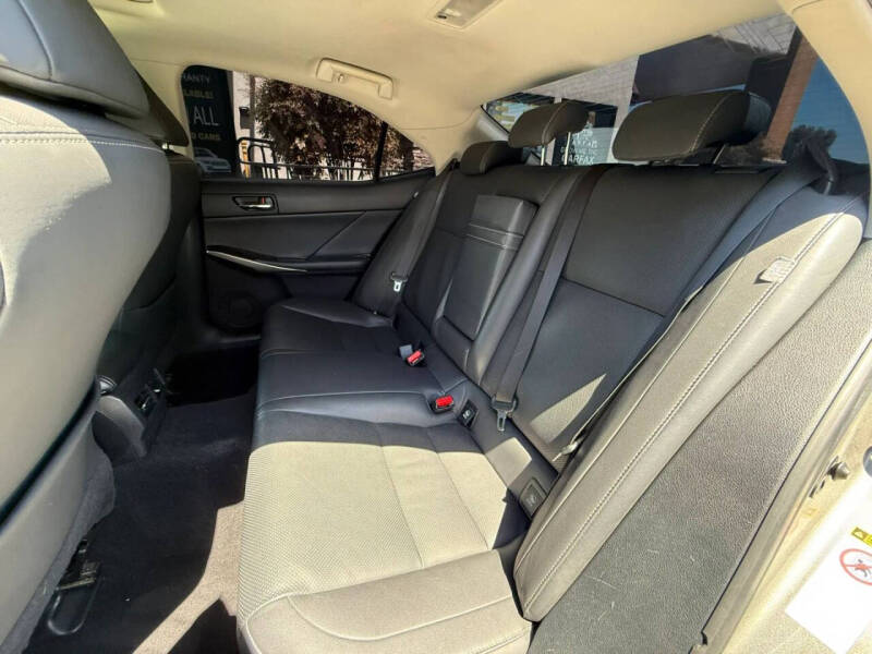 2016 Lexus IS 200t