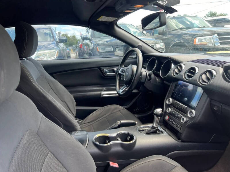 2016 Ford Mustang V6