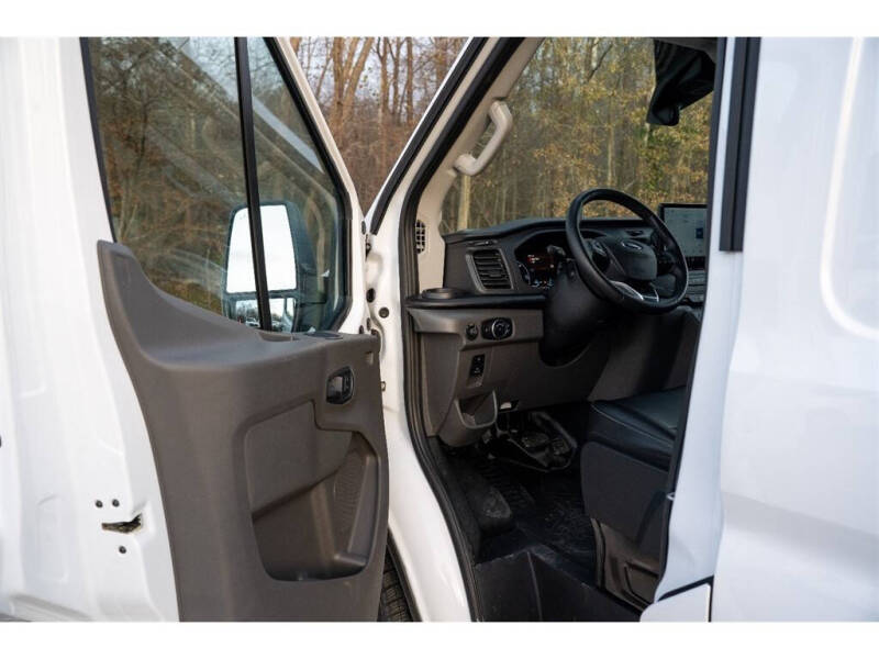 2022 Ford E-Transit 350